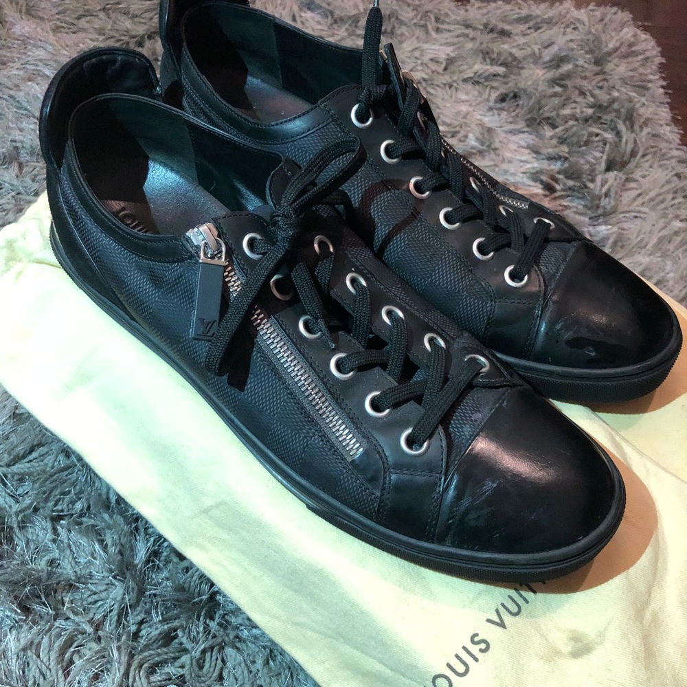 LOUIS VUITTON Mens Calfskin Suede Damier Sneakers - Picture 3 of 6